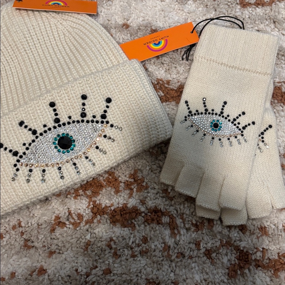 Eye Design Cream Beanie and Gloves Set Kurt Geiger. - Picture 4 of 6